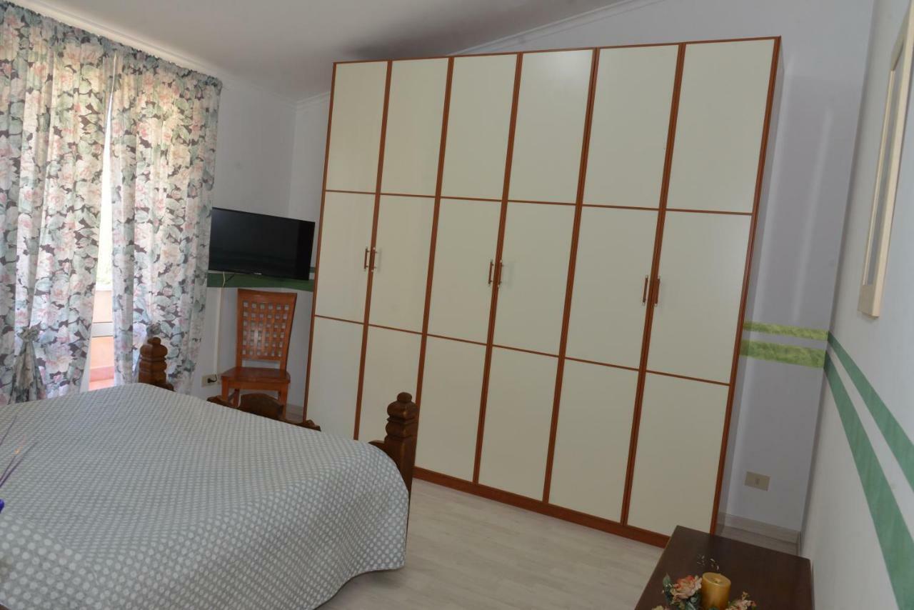 I Villini Affittacamere ฟิวมิชีโน ภายนอก รูปภาพ